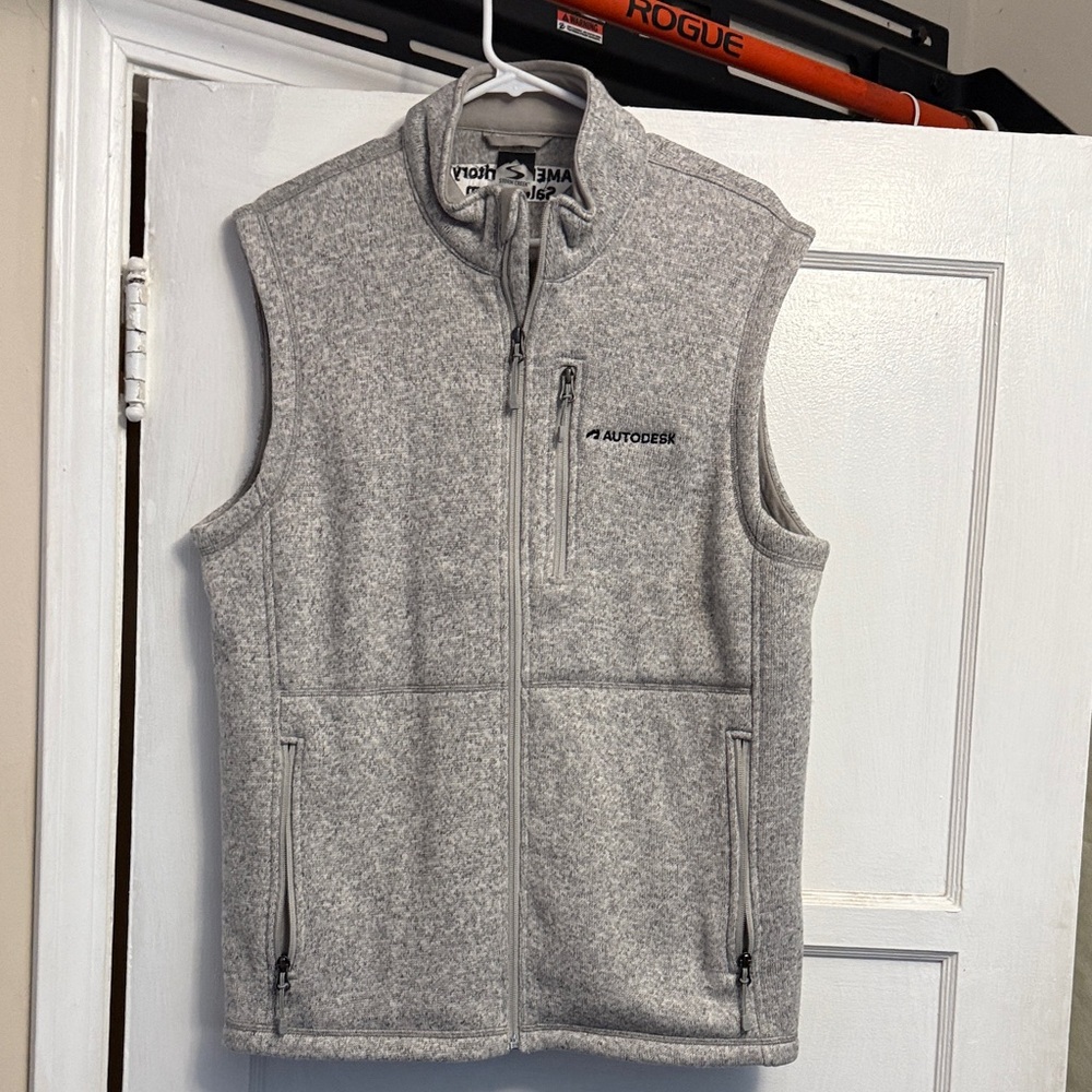 Men's Gray Zip-Up Sweater Vest